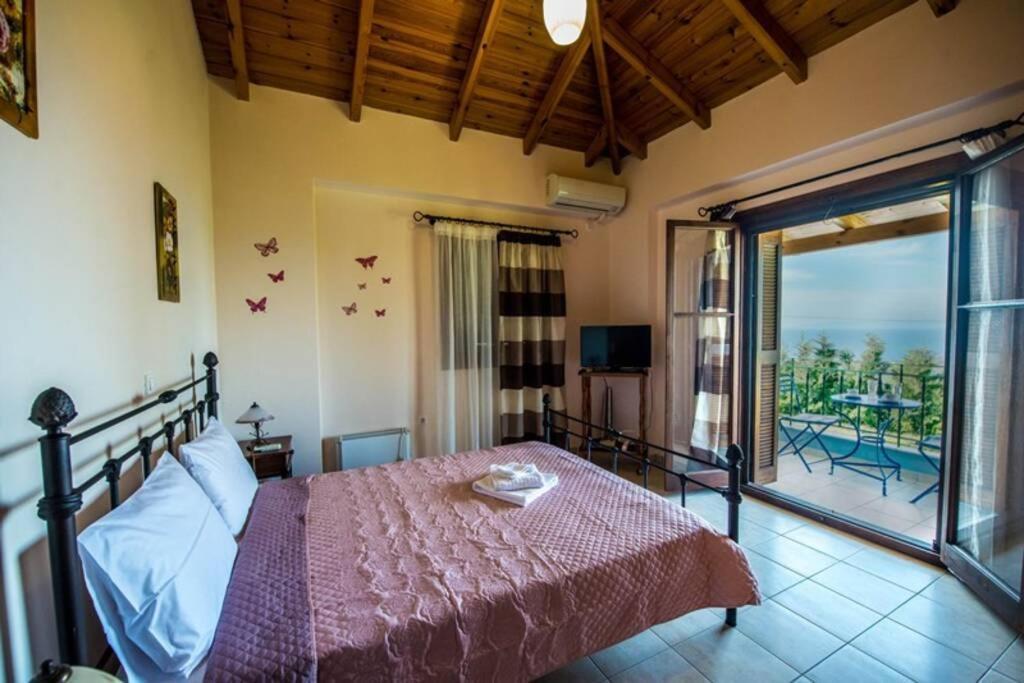 Kelly'S Villa In Stoupa Neokhorion  Kültér fotó