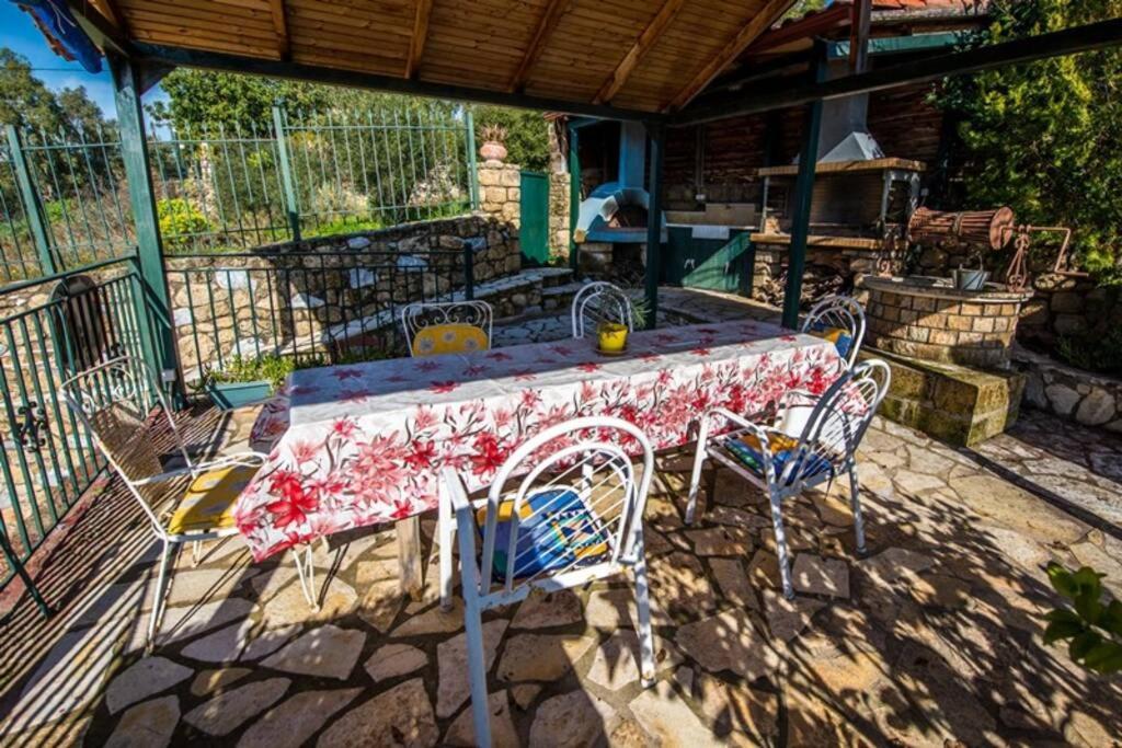 Kelly'S Villa In Stoupa Neokhorion  Kültér fotó