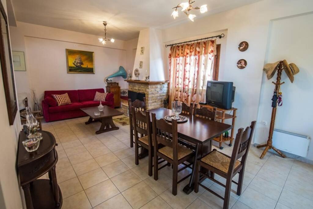 Kelly'S Villa In Stoupa Neokhorion  Kültér fotó
